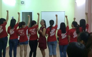 Ai cũng bảo sao tôi đã U40 rồi con chăm chỉ đi học môn Anh văn đều đặn, siêng học bài và tìm tòi kiến thúc về môn học này!